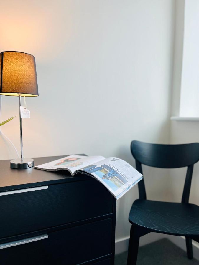 Fabulous One Bedroom Apartment Near Old Trafford Stadium Manchester Eksteriør billede