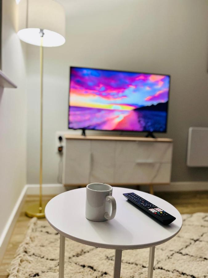 Fabulous One Bedroom Apartment Near Old Trafford Stadium Manchester Eksteriør billede